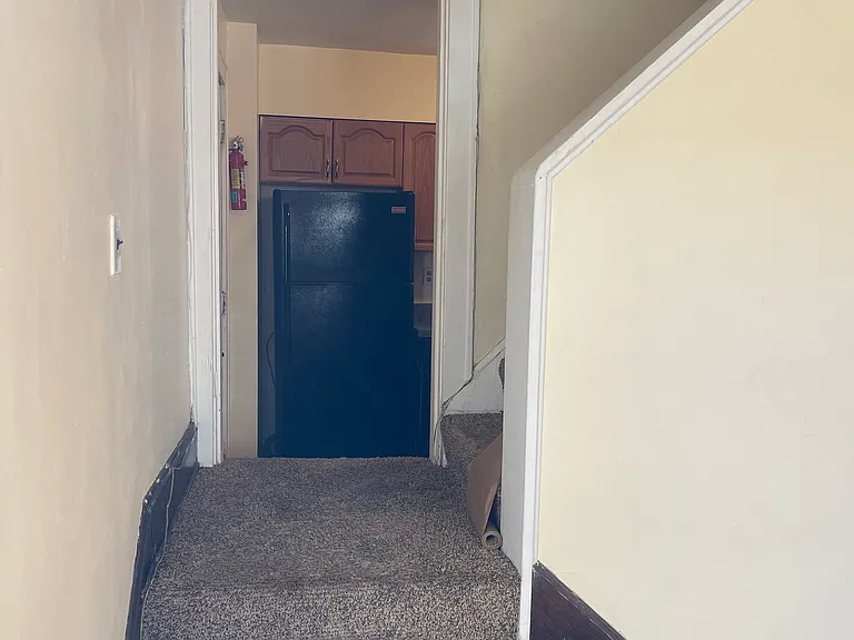 1815 Garden Ln — Photo 10