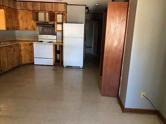 3rd image of 730 Hollier St APT 2