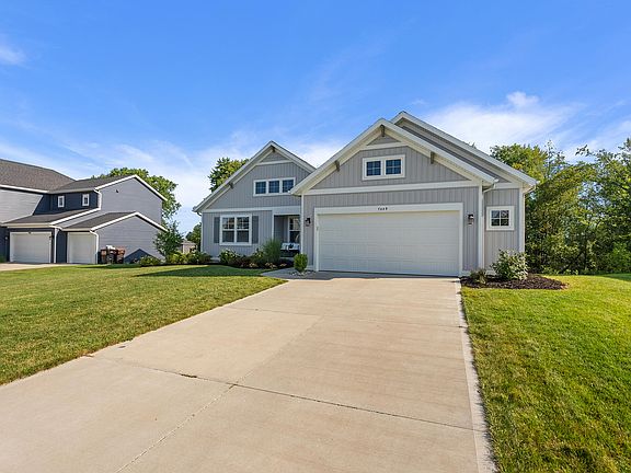 4th image of 7449 Macview Dr