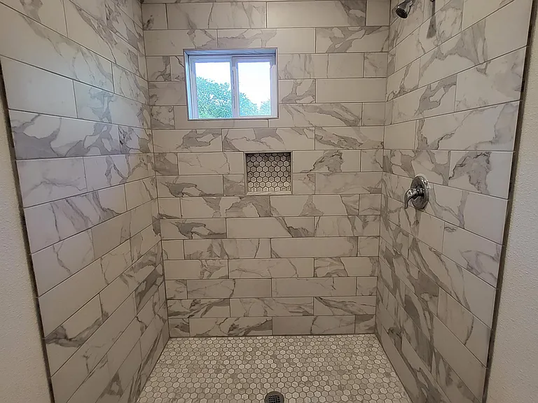 2417 Castroville Rd — Photo 13