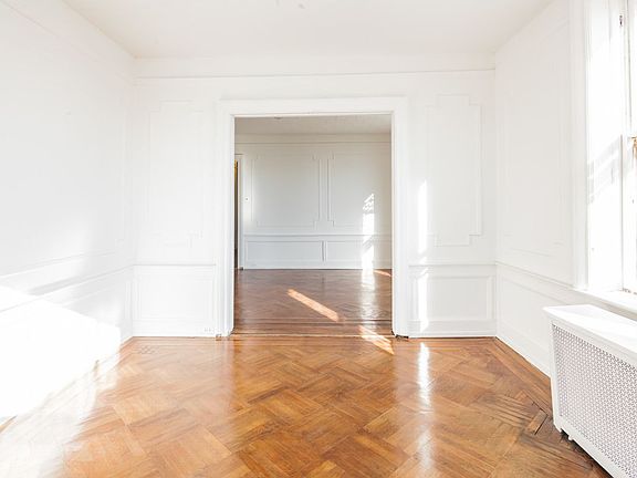 5th image of 712 45th St APT 2C