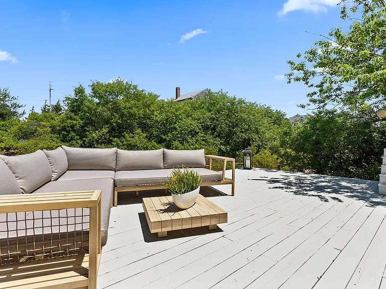 12 Girard Way — Photo 31