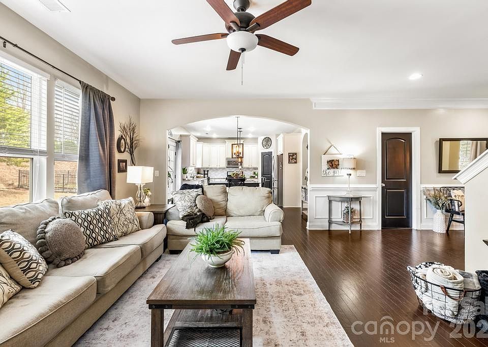 1st image of 1007 Hamil Ridge Dr