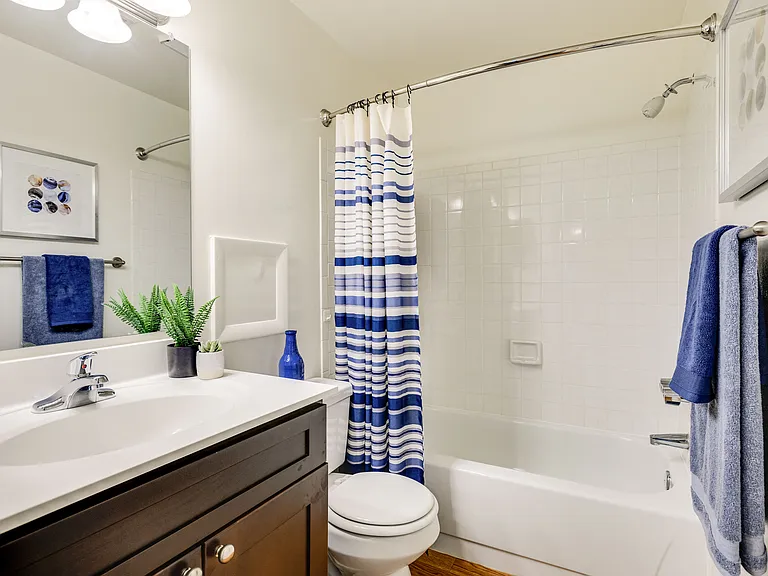 Westwinds Apartments — Photo 19
