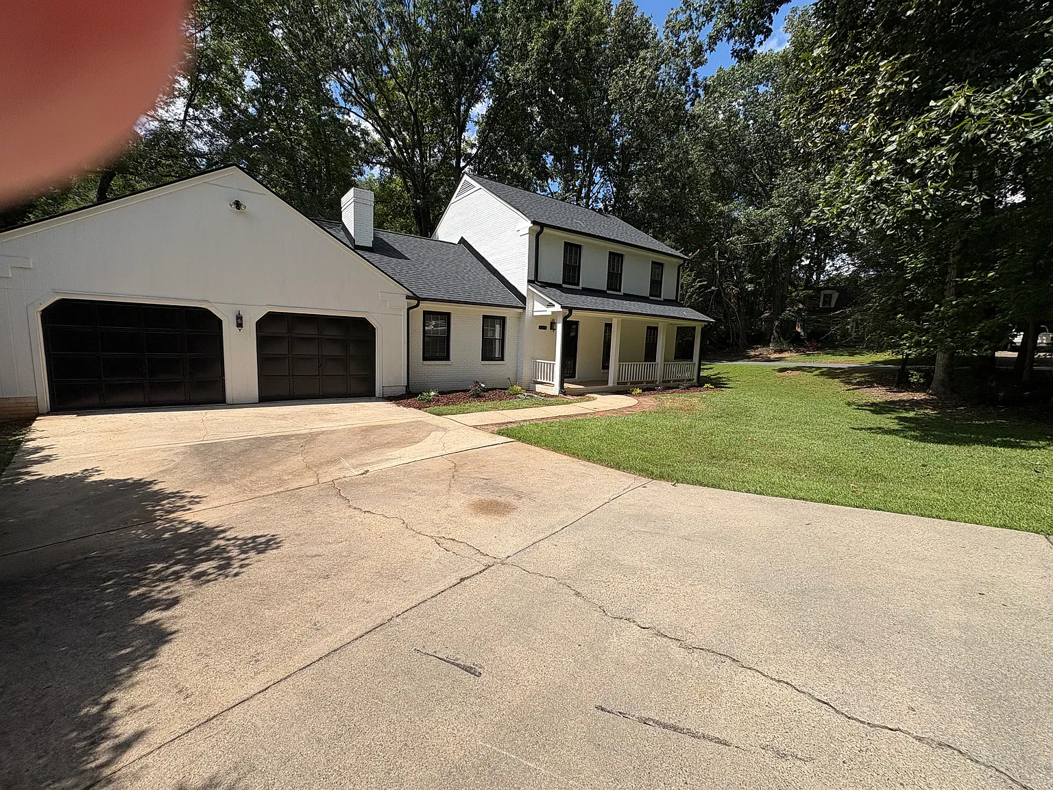 3 bed, 2.5 bath, 1959 sqft, $2,395 — Photo 2