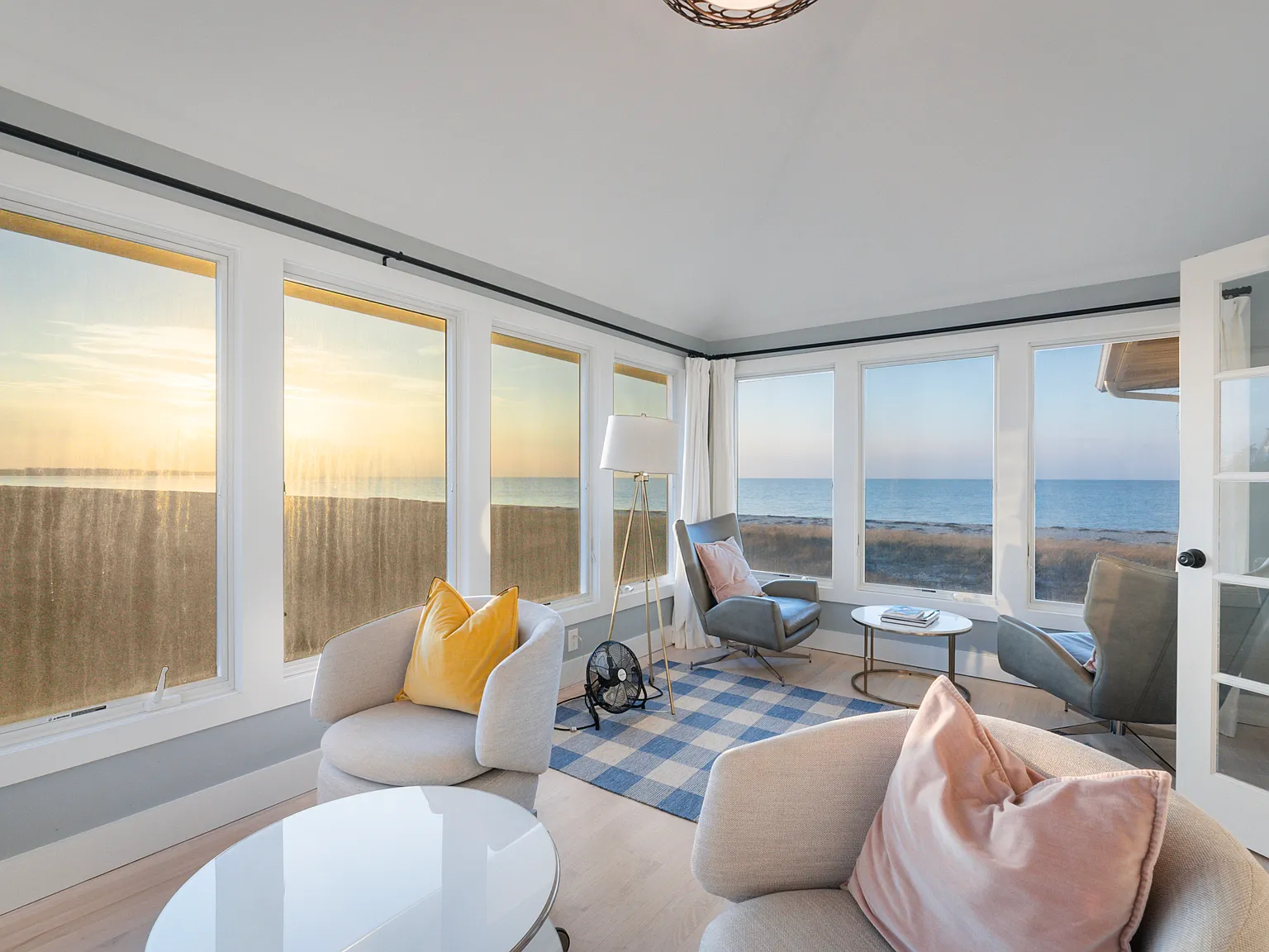 Beachfront Cottage - Open Listing — Photo 4