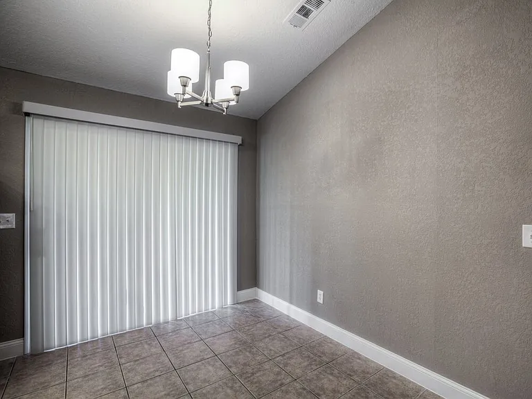 350 Trade Wind Dr — Photo 4