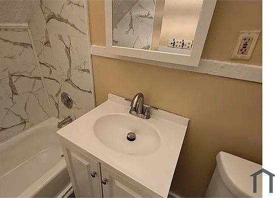 4th image of 3455 W 65th St Unit 1