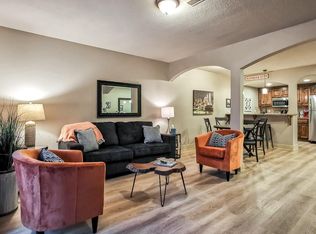 1211 W 45th St APT 1, Kansas City, MO 64111