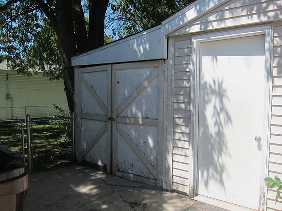 EXTRA STORAGE ON GARAGE