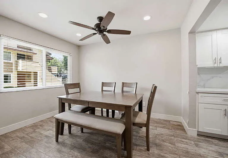 633 R Ave #35 — Photo 8