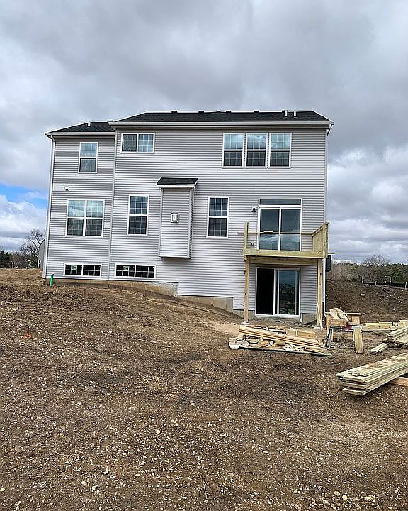 2nd image of 119 Farmstead Ct