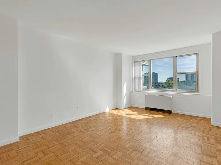 2000 Linwood Ave #7-K — Photo 14