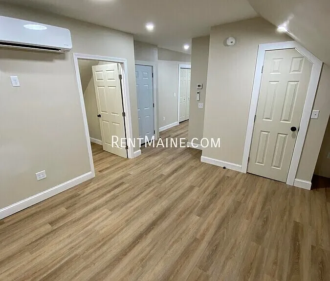 46 Main Rd N #B — Photo 8