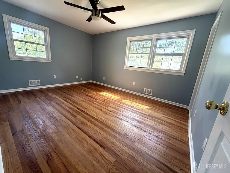 434 Plainfield Rd — Photo 19