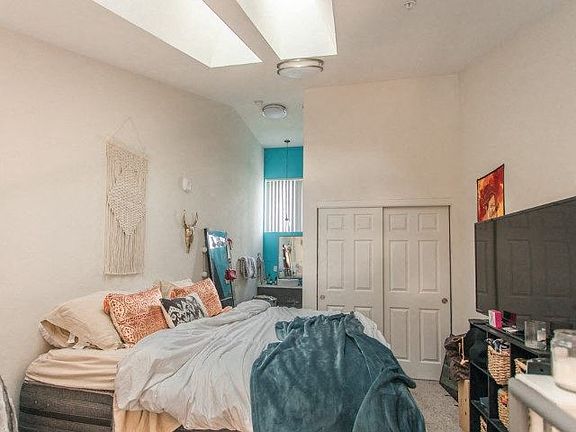 3rd image of 949 Marine St #B02