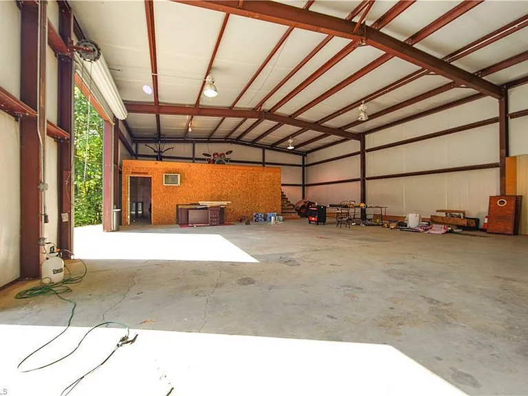 290 Gleason Ln — Photo 9