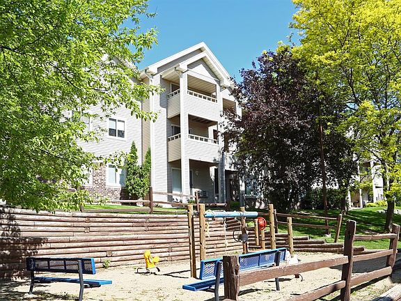 3rd image of 1124 Morraine View Dr #13548040