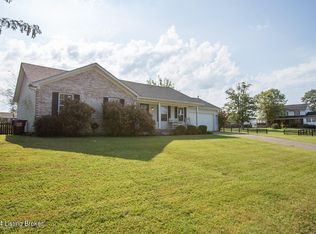 9815 Spring Pointe Ct, Louisville, KY 40229