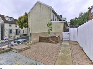 164 Green Ln, Philadelphia, PA 19127