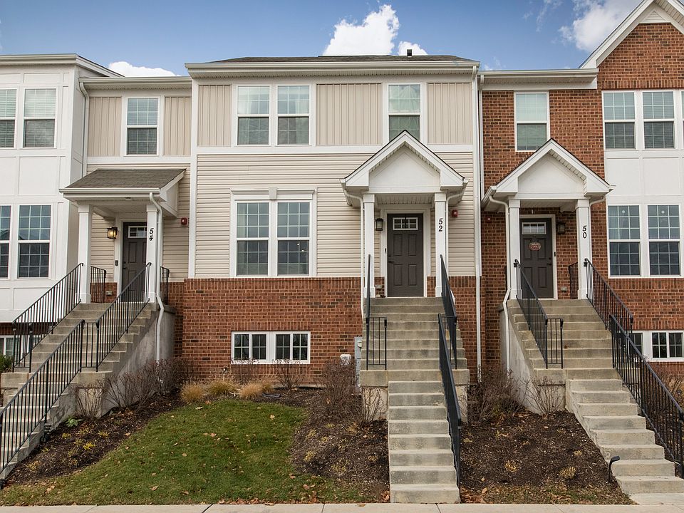 1st image of 52 Nicholas Dr E