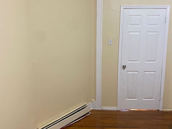 3rd image of 436 Van Houten St