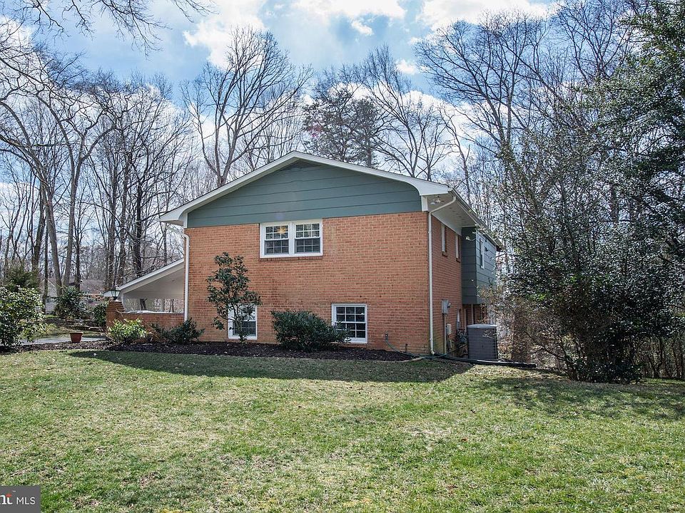 1st image of 8304 Brewster Dr