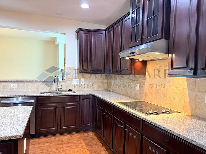 1016 Hildebran Ln — Photo 22