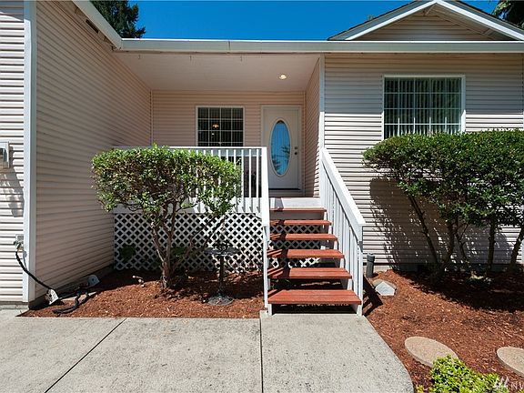 2nd image of 2604 NE 58th St