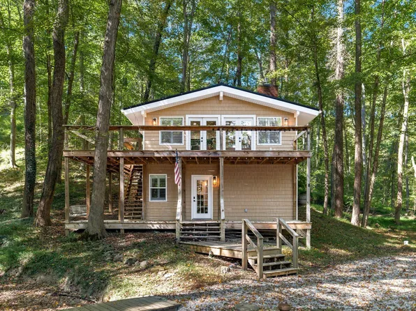 93 Aztec Ln, Sugar Grove, OH 43155