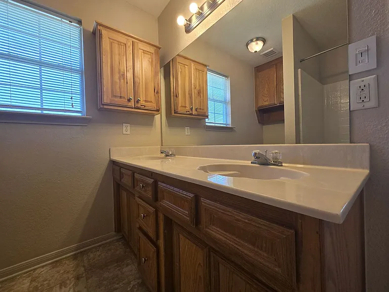 2305 Amethyst Dr — Photo 13