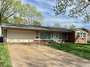 2210 Spoonwood Ln, Florissant, MO