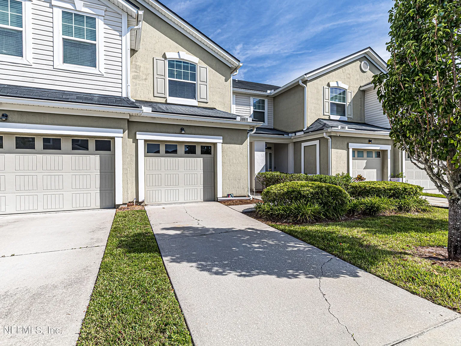 3 bed, 2.5 bath, 1564 sqft, $1,800 — Photo 3