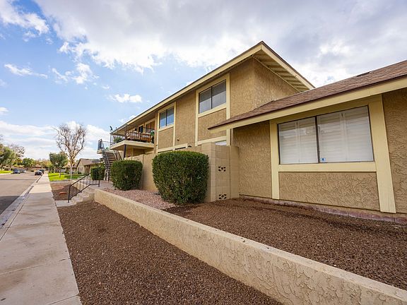3rd image of 1261 N 84th Pl