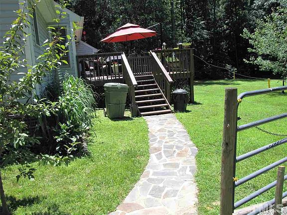 5th image of 173 Olde Farm Rd
