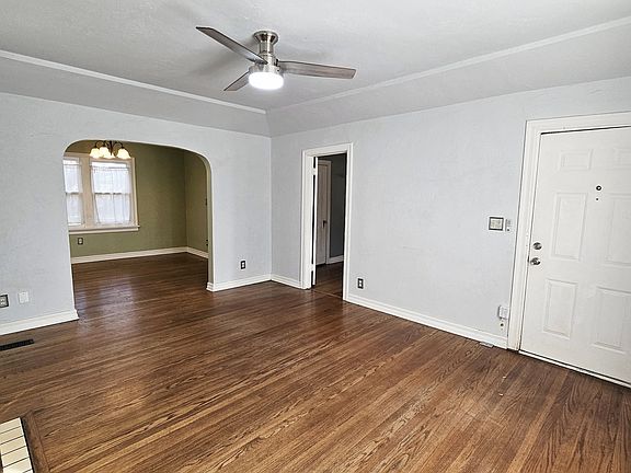 4th image of 2305 NW 25th St