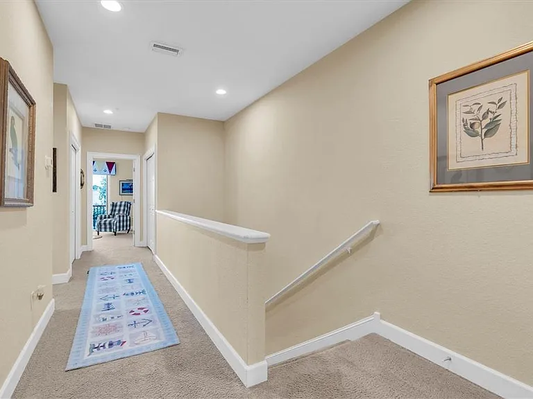 300 Capri Blvd #6 — Photo 31