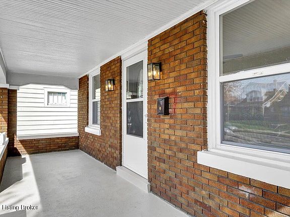 4th image of 4125 Larkwood Ave