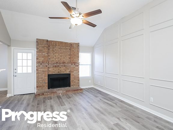 3rd image of 833 S Parks Dr