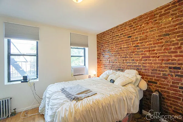 Rented by City Connections Realty | media 29