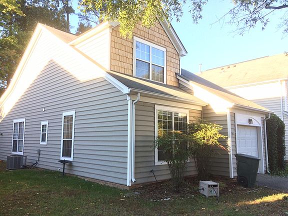 3rd image of 112 Dorothy Dr