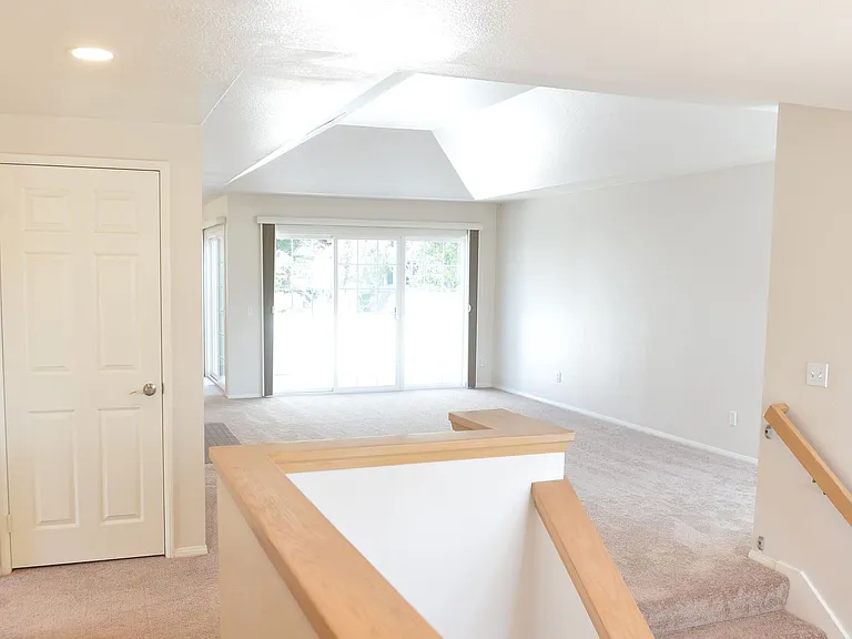 37 Port Royale Rd — Photo 16