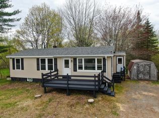 479 Enfield Rd, Lincoln, ME 04457