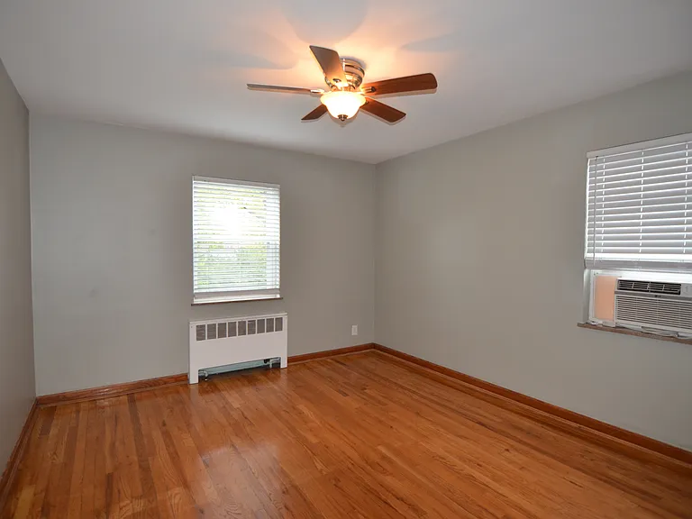 6834 Park Ave — Photo 9