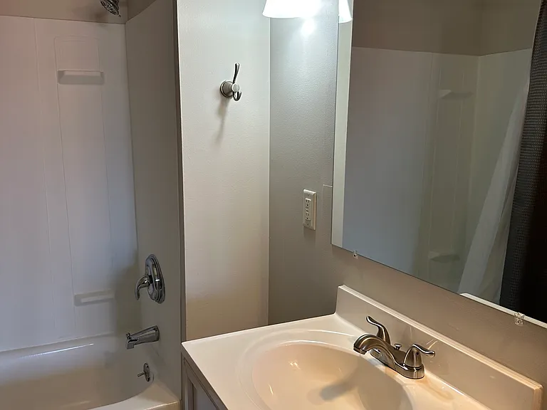 105.5 N Saginaw St #1 — Photo 19