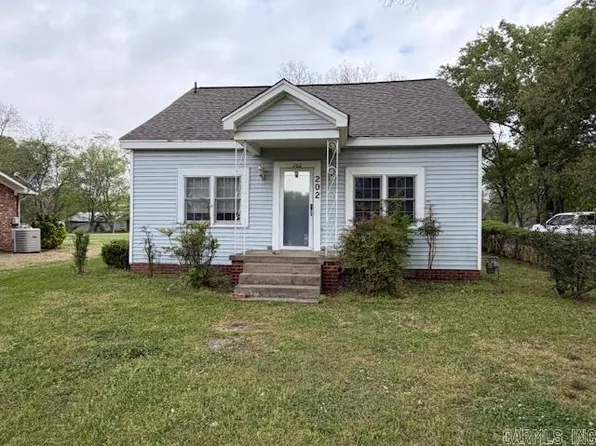 202 W 12th St, Dewitt, AR 72042