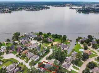12822 Lake Shore Dr, Montgomery, TX 77356