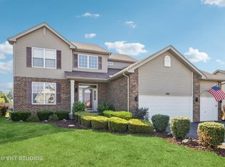 1581 Kenmore Ave, Aurora, IL 60505