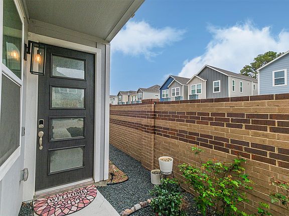 3rd image of 3125 Cloudforest Ln