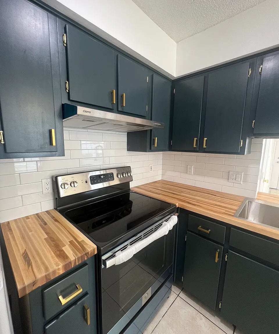 3 bed, 2.0 bath, 1188 sqft, $1,600 — Photo 1